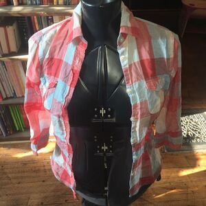 American Eagle red plaid lightweight button down XS shirt